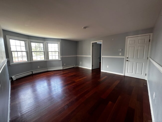 Building Photo - 22 Hungerford Ave