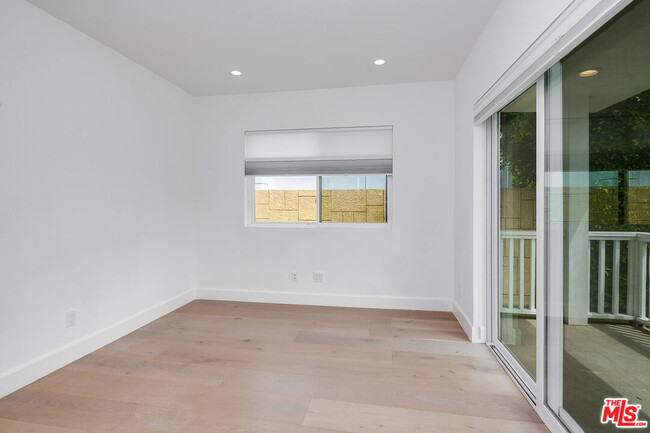 Building Photo - 4325 Lemp Ave