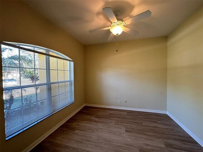 Building Photo - 3643 Spinner Ave