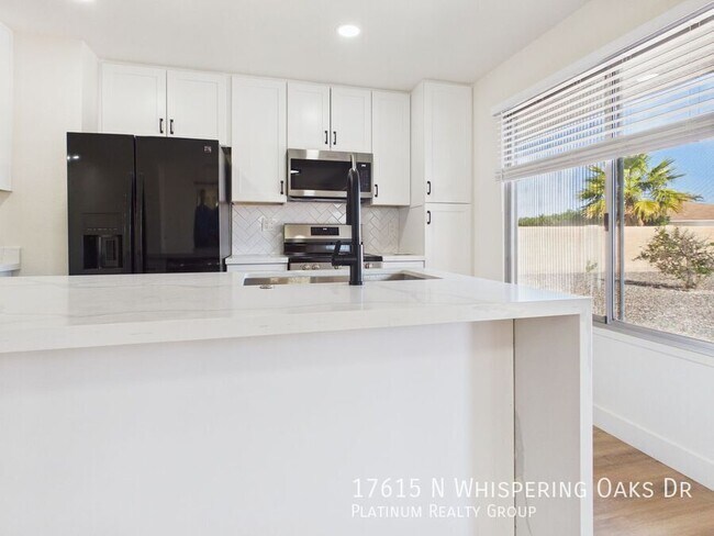 Building Photo - 17615 N Whispering Oaks Dr