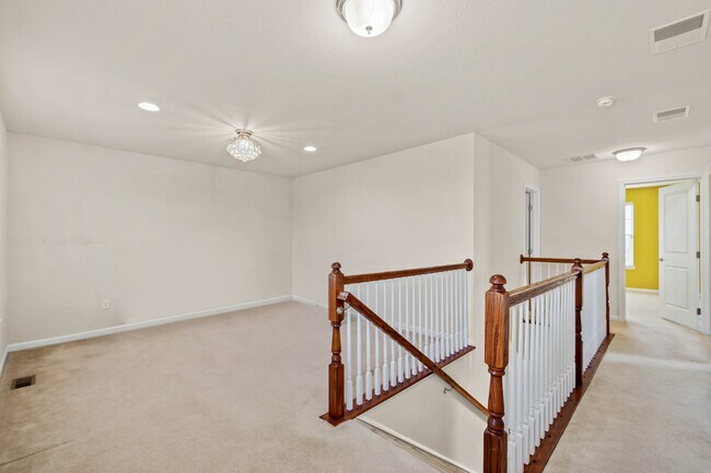 Building Photo - 232 Overlook Dr