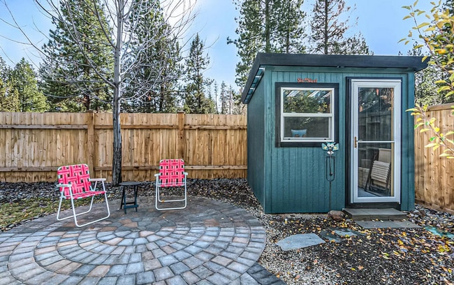 Building Photo - Fantastic 2 Bed/2 Bath with Fully Fenced Backyard - Lodgepole Drive