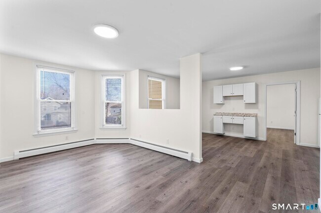 Building Photo - 83 Prospect St