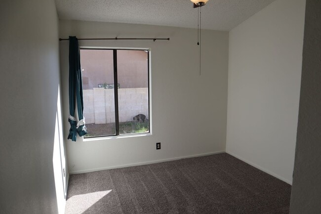 Building Photo - A Home You Have To See To Believe!!!