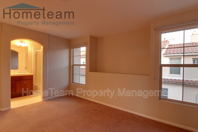Building Photo - 2260 Huntington Point Rd
