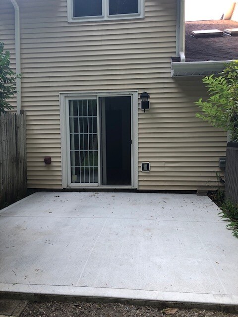 Building Photo - 4036 Chaucer Pl