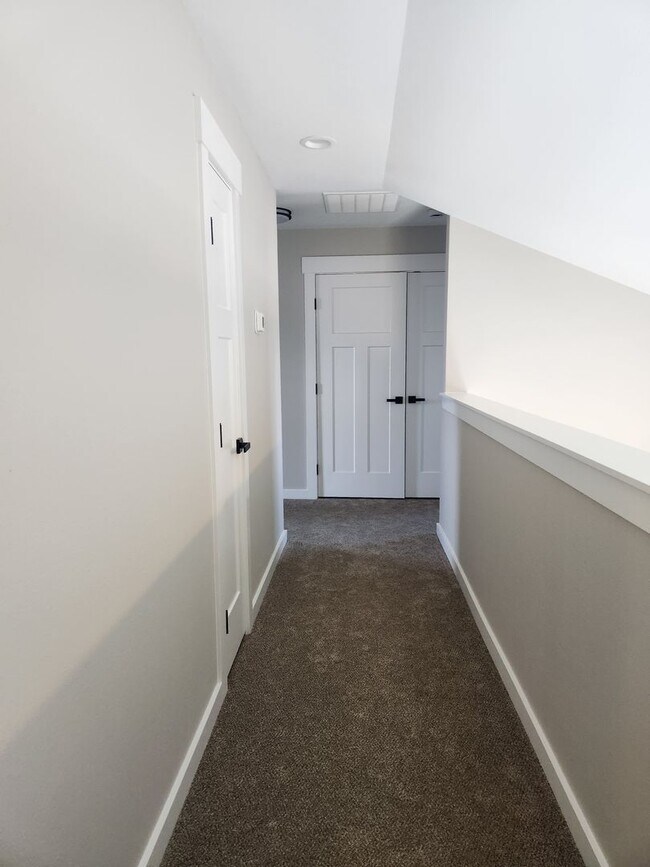 Building Photo - n625