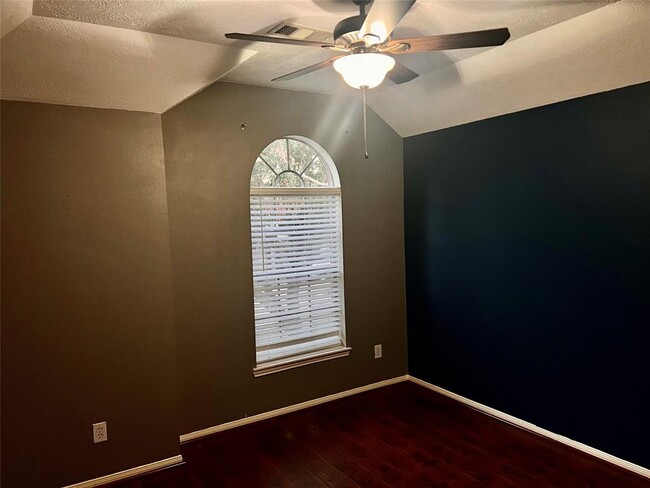 Building Photo - 18410 Green Cypress Ct