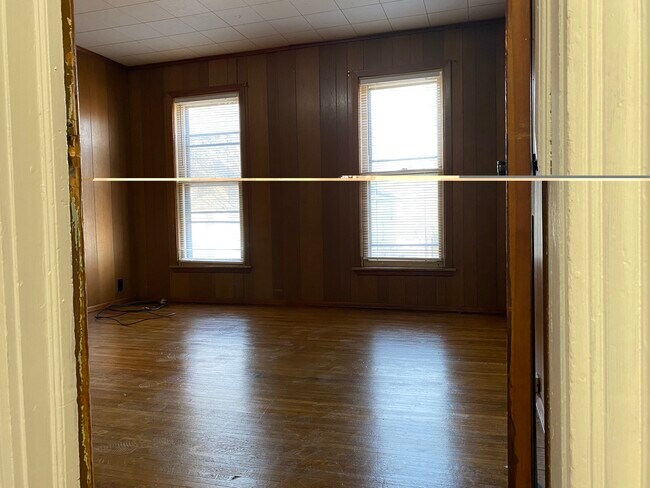 Building Photo - 127 Selye Terrace