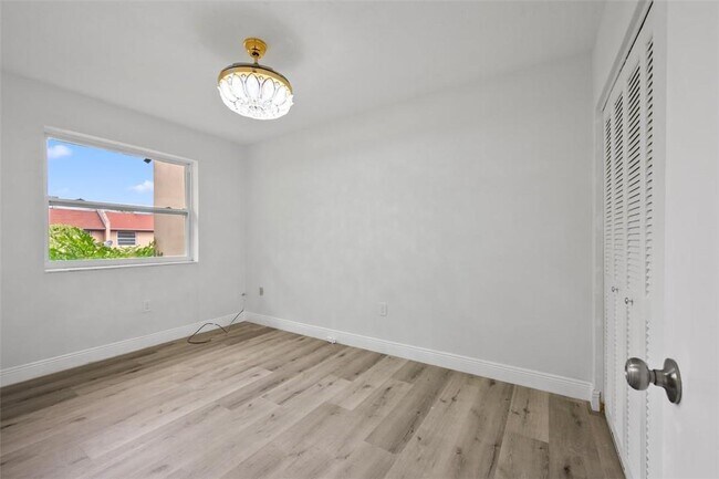 Building Photo - 2787 NW 196th St