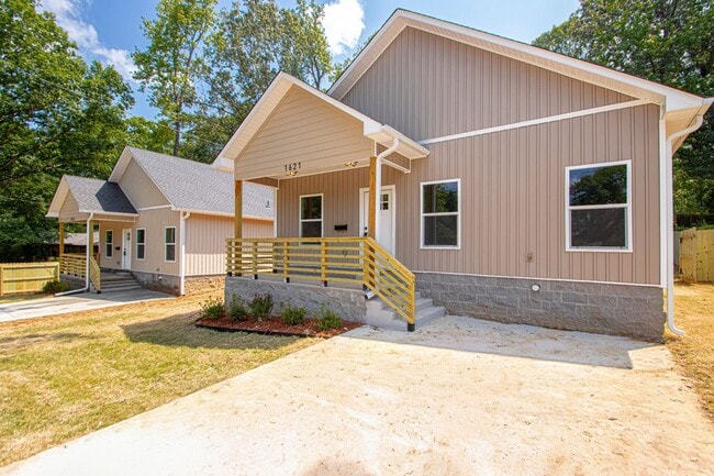 Building Photo - 1621 Wilson Rd