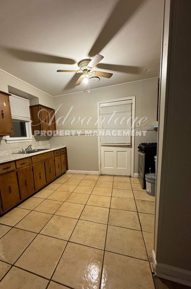 Building Photo - Charming 2 bedroom 1 bathroom home in Berc...