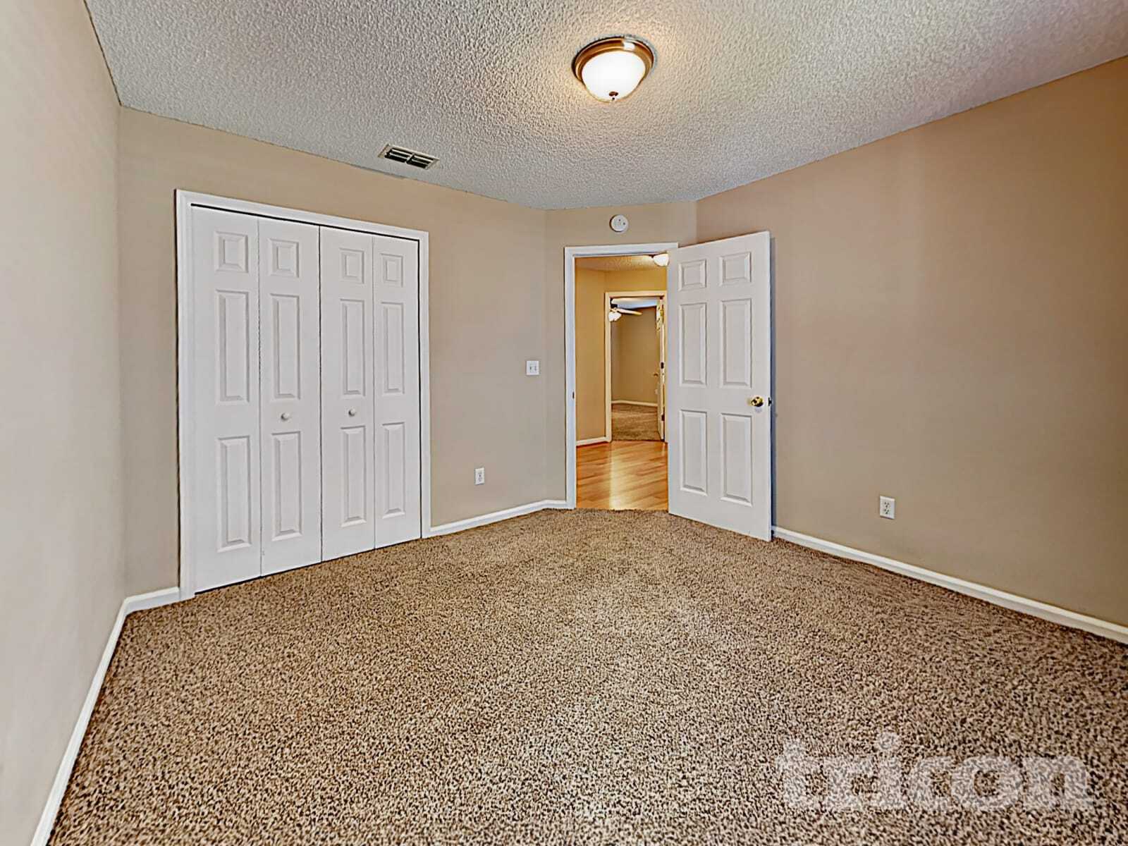 Building Photo - 4303 Hanging Moss Dr