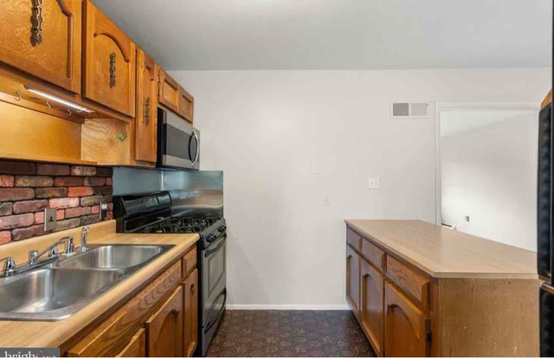Building Photo - 14756 Delta Ct