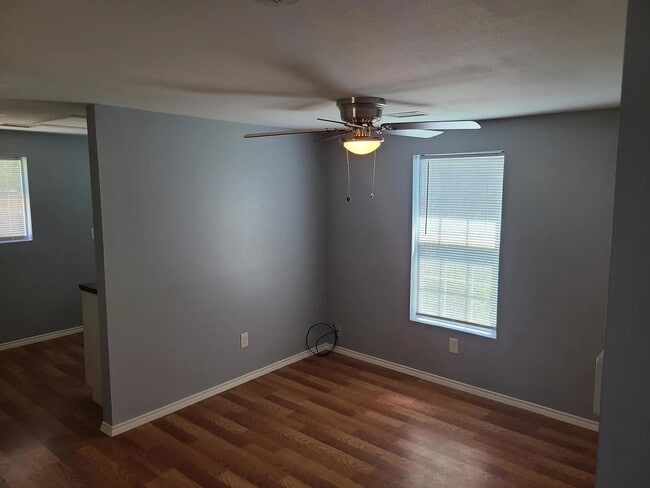 Building Photo - 1120 Stowe St