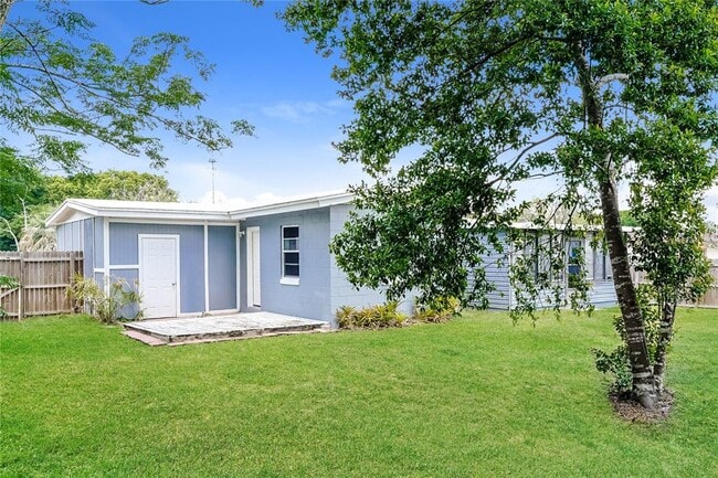 Building Photo - 1475 Daroca Dr