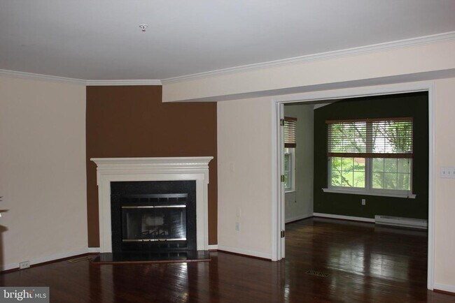 Building Photo - 9664 Guilford Rd