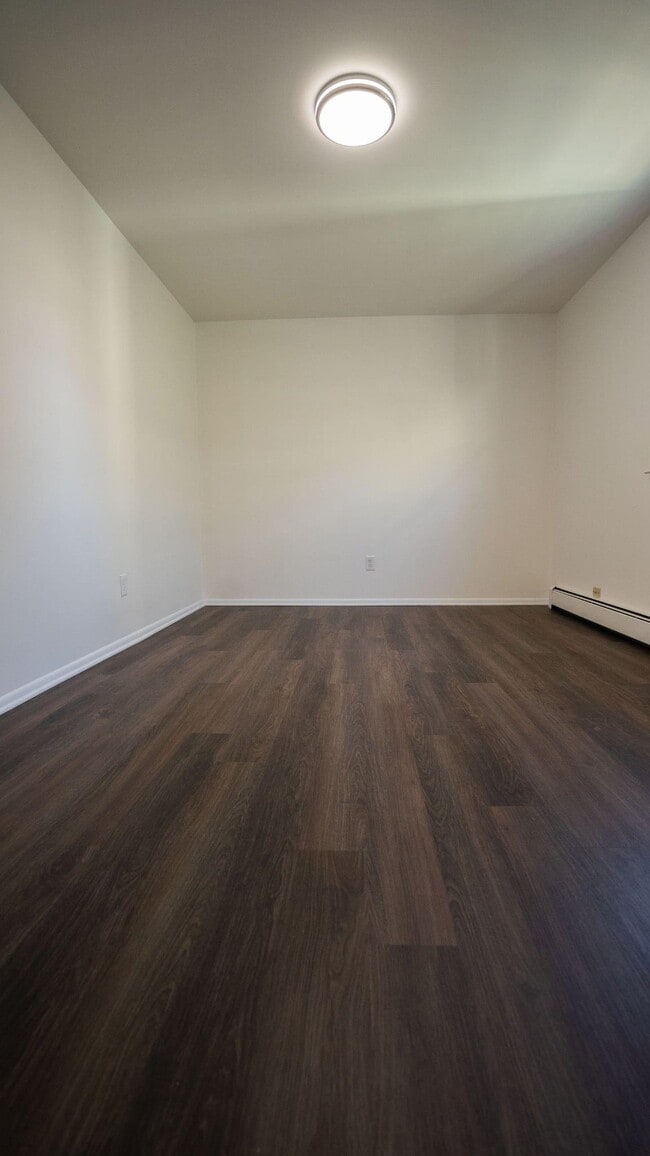 Building Photo - 18 E 46th St