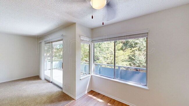 Building Photo - 827 Las Gallinas Ave