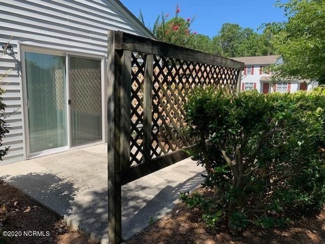 Building Photo - Gorgeous 1 Bedroom Townhouse 5A Port West Ct.