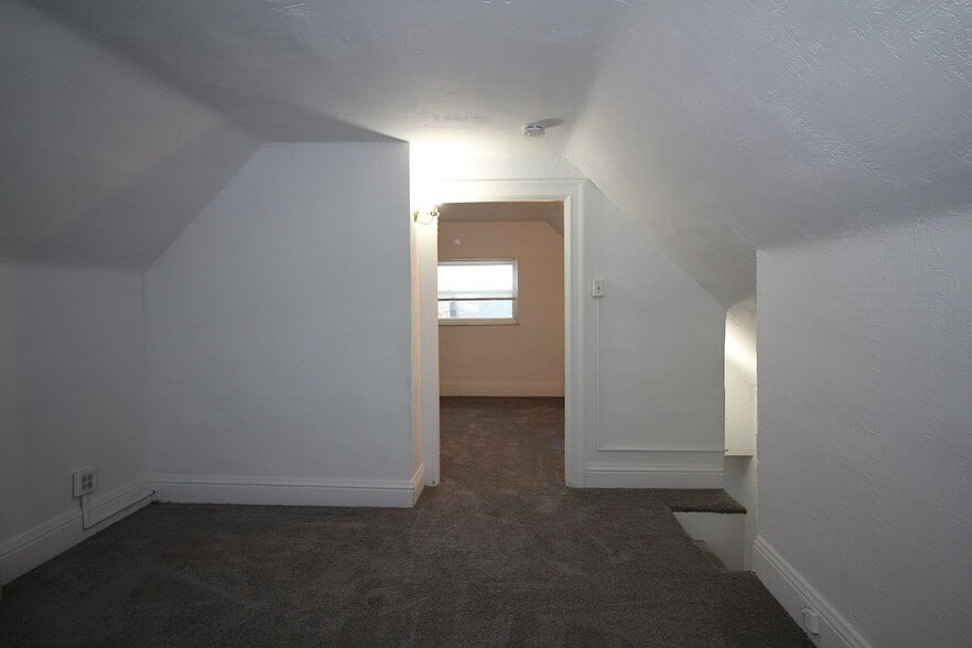 Building Photo - 249 Dilworth St