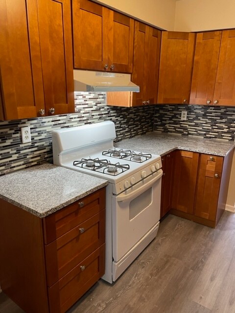 Primary Photo - 62 Coriander Dr