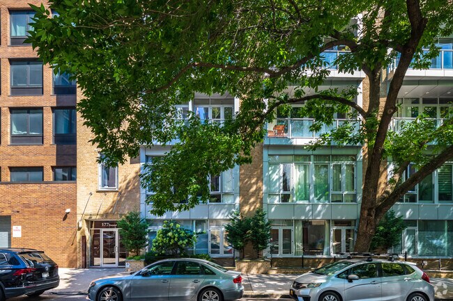 Building Photo - Concord