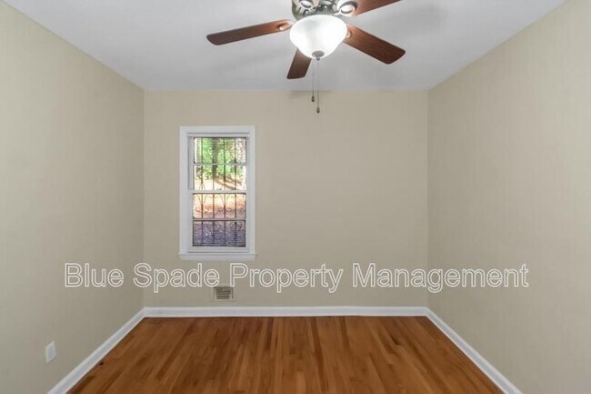 Building Photo - 409 Kildare Ave NW