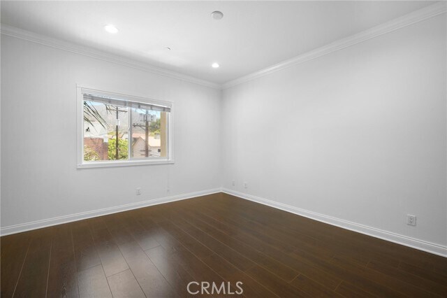 Building Photo - 540 E Angeleno Ave