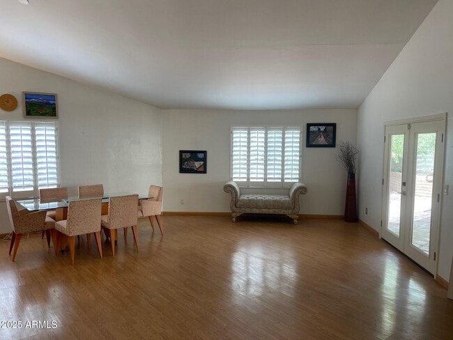 Building Photo - 8502 E San Bernardo Dr