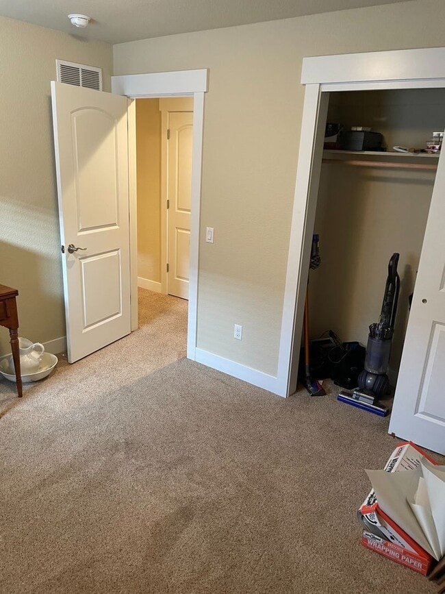 Building Photo - Beautiful 4 Bed 3 Bath House in Northeast Fort Collins!