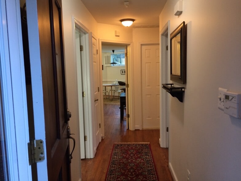 entryway - 1615 Princess Street