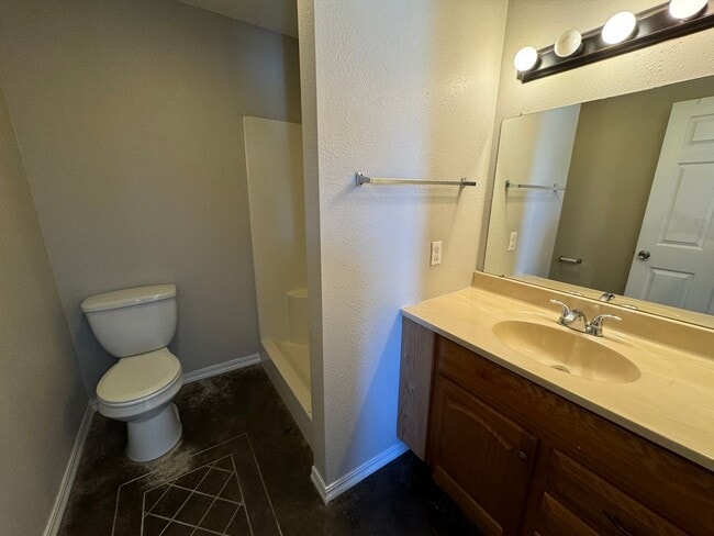 Building Photo - 2/2 Home in Sulphur Rock