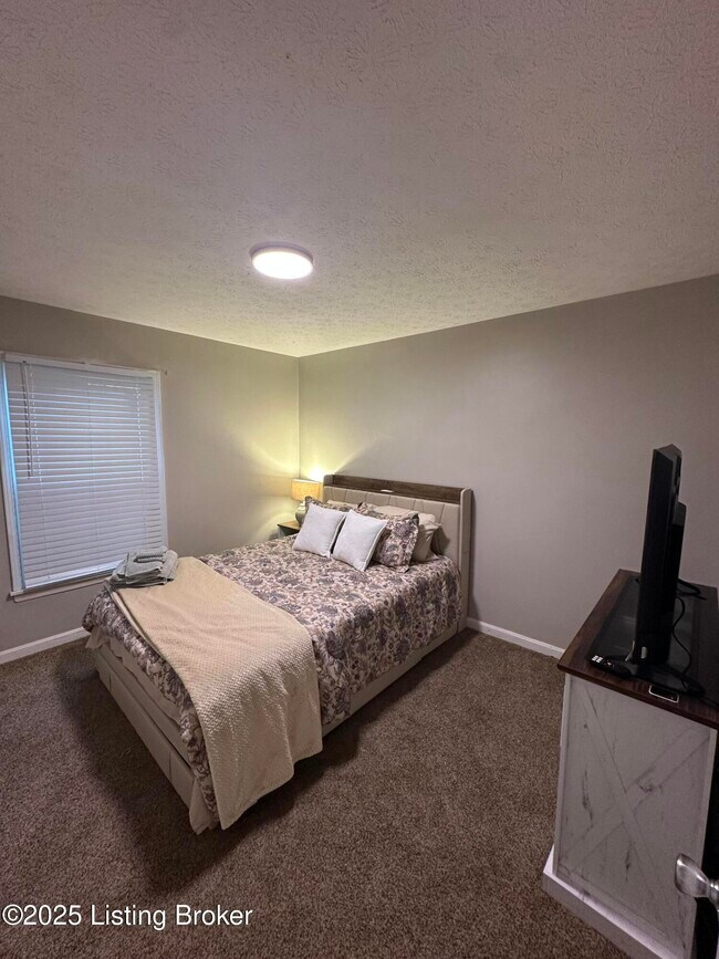 Building Photo - 5209 Fisherman Ct