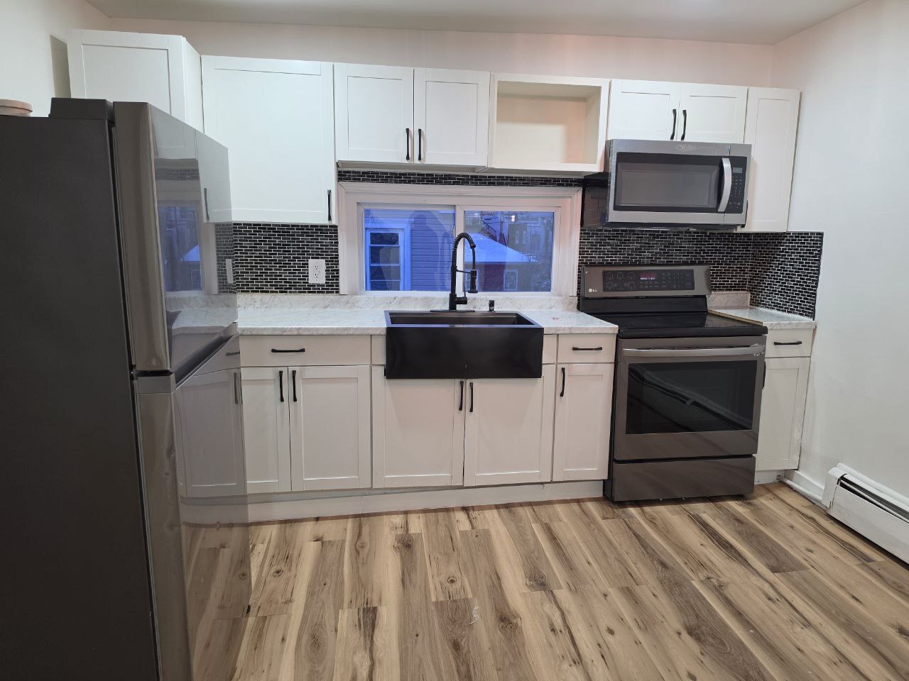 Building Photo - 100 N Pine St