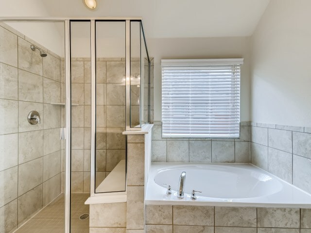 Building Photo - 13827 Quiet Fox Ln
