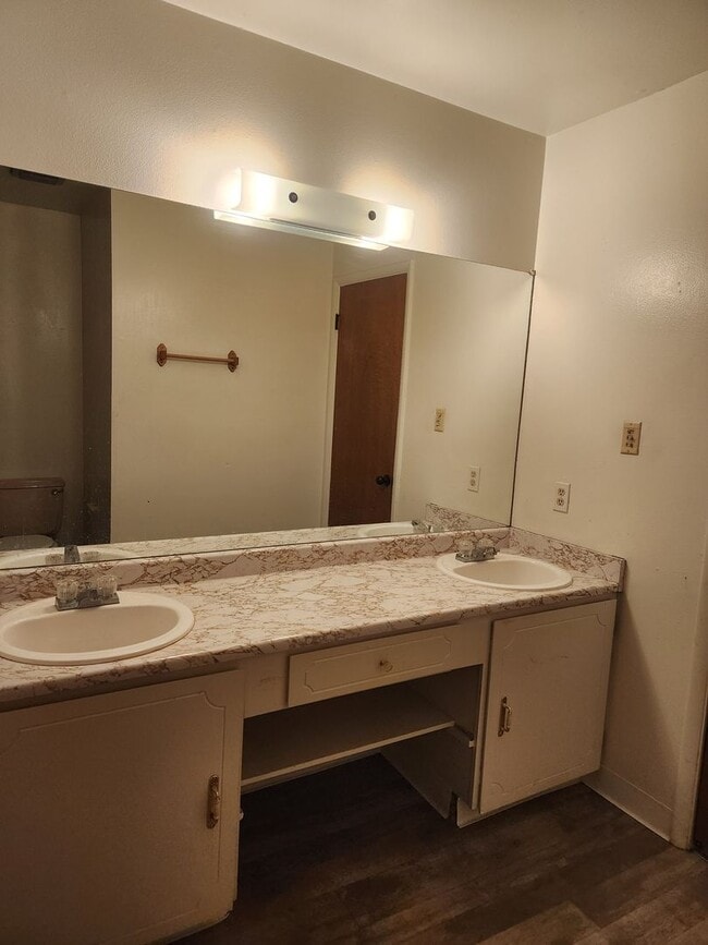 Building Photo - 274