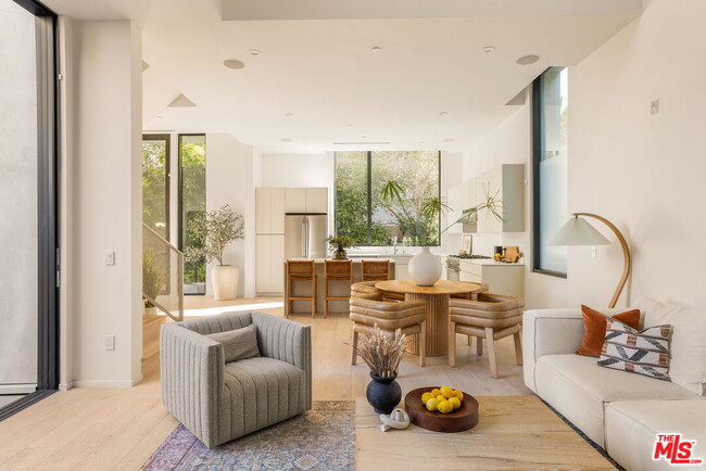 Building Photo - 4118 Wade St