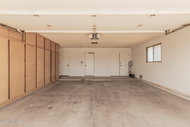 Building Photo - 12930 W Seville Dr