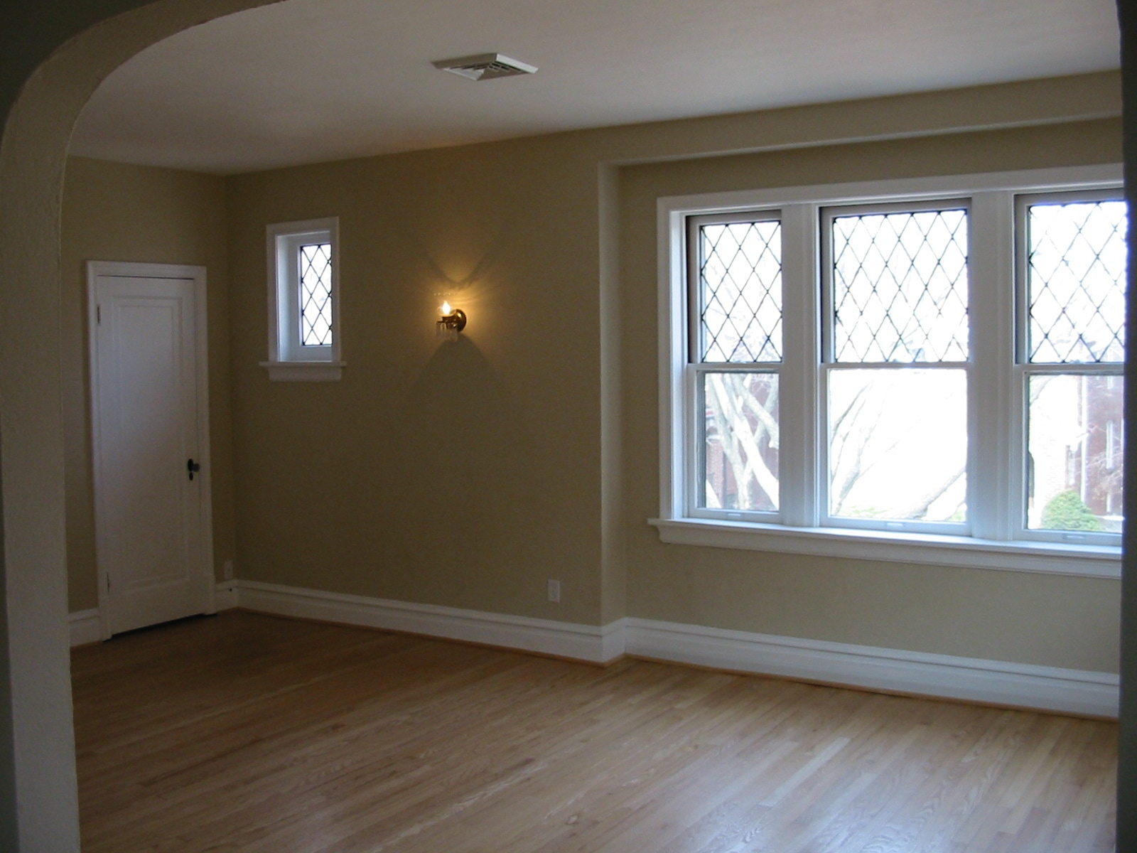 Building Photo - 7304 Lindell Blvd