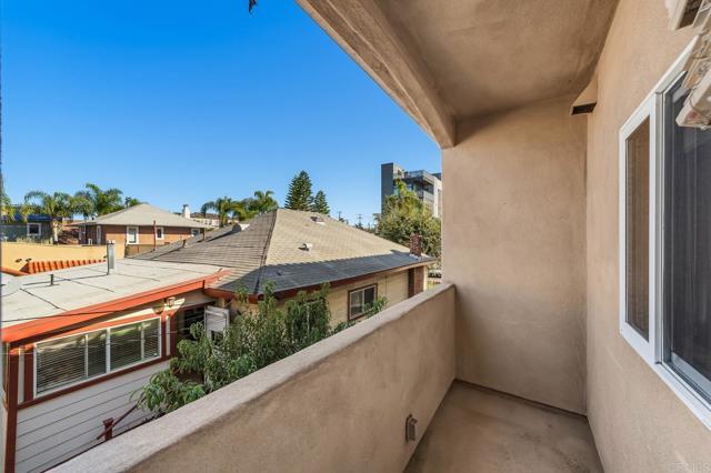 Building Photo - 4064 1St Ave