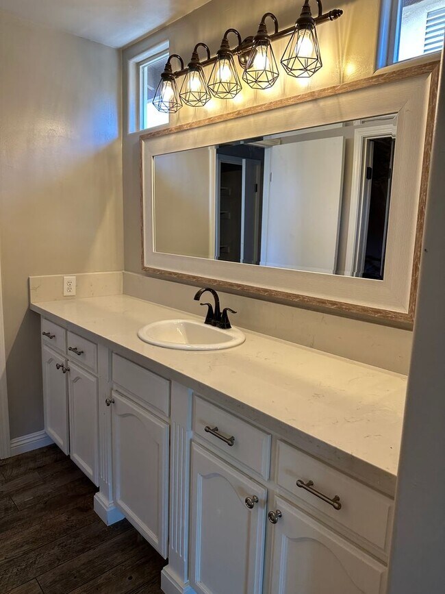 Building Photo - Coming Soon! Northwest Bakersfield Home