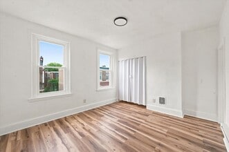 Building Photo - 5120 Folsom St