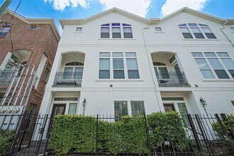 Building Photo - 3925 Floyd St