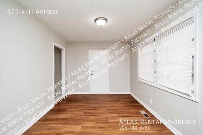 Building Photo - 421 4th Ave