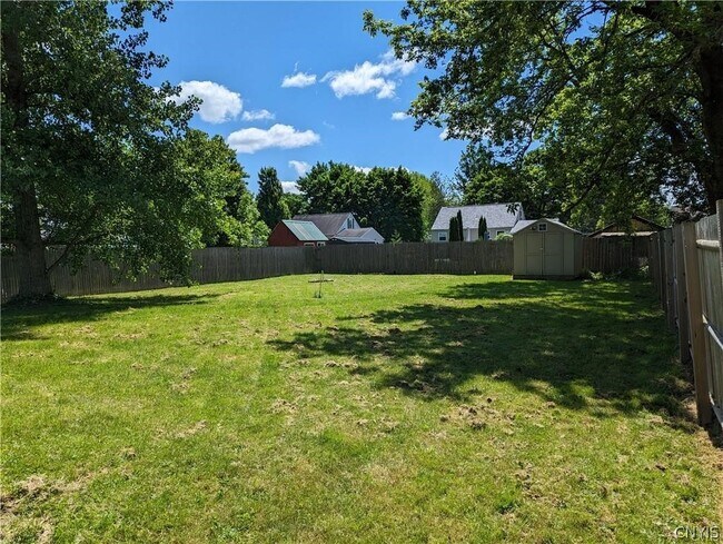 Building Photo - 5854 Reis Dr