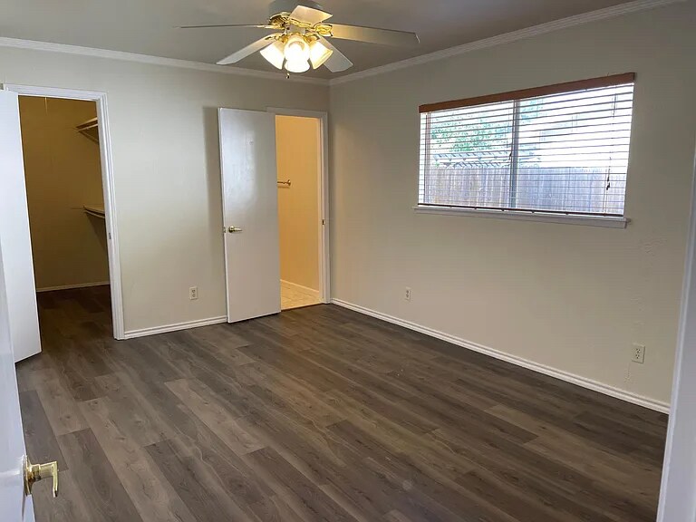 Building Photo - 933 Shenandoah Dr