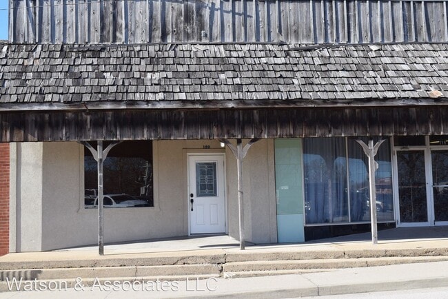 Primary Photo - 3 br, 2 bath House - 120 South Commercial St
