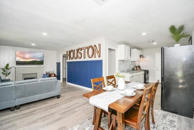 Building Photo - 4710 Paradise Ln