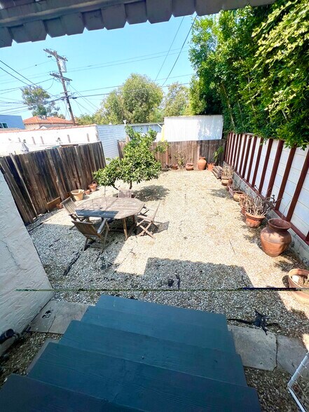 Building Photo - 533 N Alta Vista Blvd